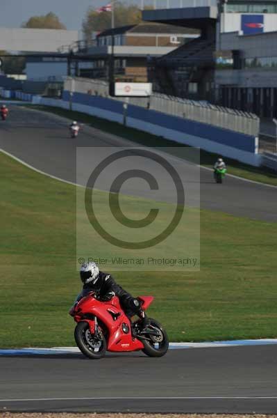 Motorcycle action photographs;Trackday digital images;donington;donington park leicestershire;donington photographs;event digital images;eventdigitalimages;no limits trackday;peter wileman photography;trackday;trackday photos