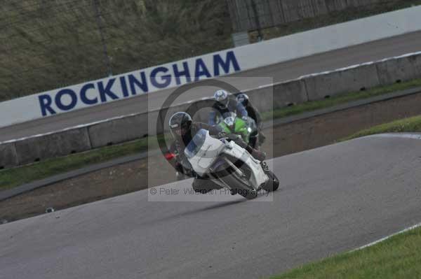 Rockingham no limits trackday;enduro digital images;event digital images;eventdigitalimages;no limits trackdays;peter wileman photography;racing digital images;rockingham raceway northamptonshire;rockingham trackday photographs;trackday digital images;trackday photos