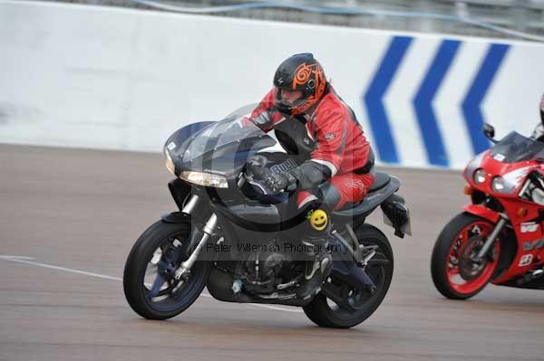 Rockingham no limits trackday;enduro digital images;event digital images;eventdigitalimages;no limits trackdays;peter wileman photography;racing digital images;rockingham raceway northamptonshire;rockingham trackday photographs;trackday digital images;trackday photos