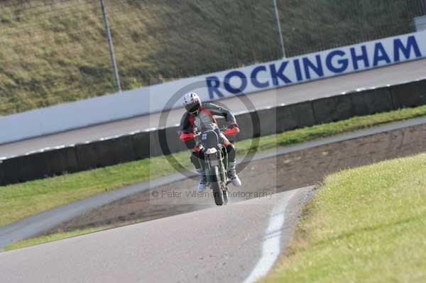 Rockingham no limits trackday;enduro digital images;event digital images;eventdigitalimages;no limits trackdays;peter wileman photography;racing digital images;rockingham raceway northamptonshire;rockingham trackday photographs;trackday digital images;trackday photos