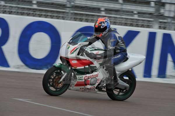 Rockingham no limits trackday;enduro digital images;event digital images;eventdigitalimages;no limits trackdays;peter wileman photography;racing digital images;rockingham raceway northamptonshire;rockingham trackday photographs;trackday digital images;trackday photos