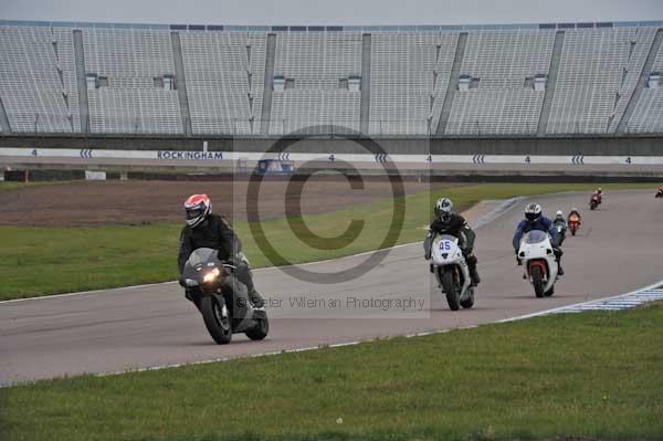 Rockingham no limits trackday;enduro digital images;event digital images;eventdigitalimages;no limits trackdays;peter wileman photography;racing digital images;rockingham raceway northamptonshire;rockingham trackday photographs;trackday digital images;trackday photos