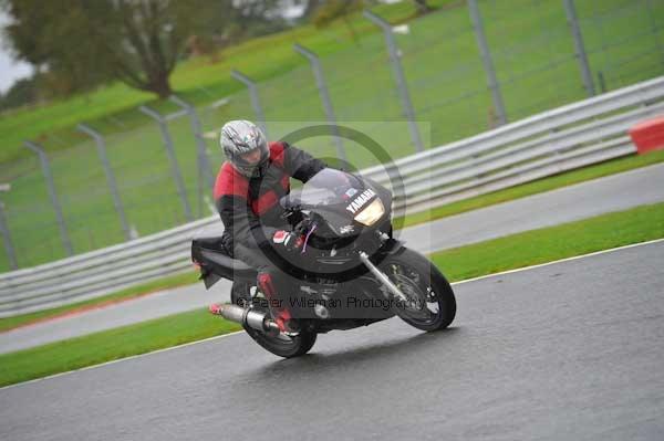Motorcycle action photographs;Trackday digital images;event digital images;eventdigitalimages;no limits trackday;oulton park;oulton park circuit cheshire;oulton park photographs;peter wileman photography;trackday;trackday photos