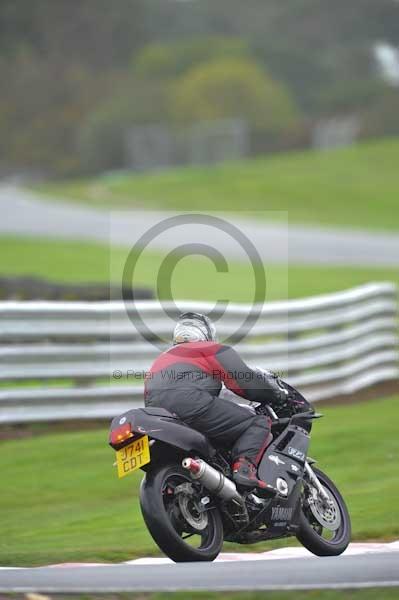Motorcycle action photographs;Trackday digital images;event digital images;eventdigitalimages;no limits trackday;oulton park;oulton park circuit cheshire;oulton park photographs;peter wileman photography;trackday;trackday photos