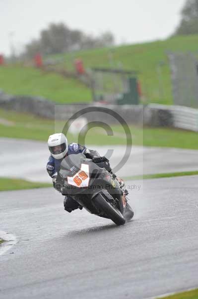 Motorcycle action photographs;Trackday digital images;event digital images;eventdigitalimages;no limits trackday;oulton park;oulton park circuit cheshire;oulton park photographs;peter wileman photography;trackday;trackday photos