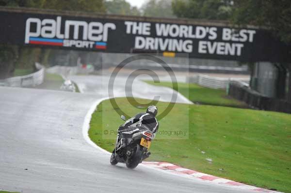 Motorcycle action photographs;Trackday digital images;event digital images;eventdigitalimages;no limits trackday;oulton park;oulton park circuit cheshire;oulton park photographs;peter wileman photography;trackday;trackday photos