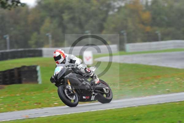 Motorcycle action photographs;Trackday digital images;event digital images;eventdigitalimages;no limits trackday;oulton park;oulton park circuit cheshire;oulton park photographs;peter wileman photography;trackday;trackday photos