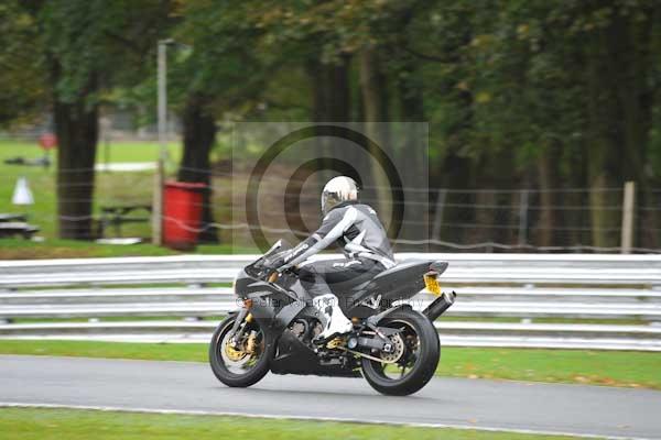 Motorcycle action photographs;Trackday digital images;event digital images;eventdigitalimages;no limits trackday;oulton park;oulton park circuit cheshire;oulton park photographs;peter wileman photography;trackday;trackday photos