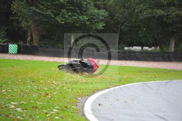 Motorcycle action photographs;Trackday digital images;event digital images;eventdigitalimages;no limits trackday;oulton park;oulton park circuit cheshire;oulton park photographs;peter wileman photography;trackday;trackday photos