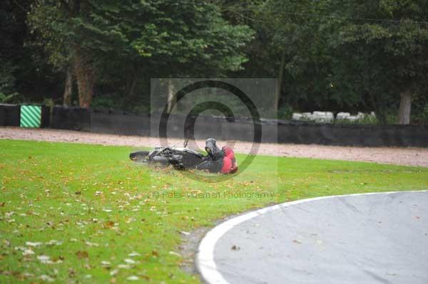 Motorcycle action photographs;Trackday digital images;event digital images;eventdigitalimages;no limits trackday;oulton park;oulton park circuit cheshire;oulton park photographs;peter wileman photography;trackday;trackday photos