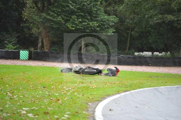 Motorcycle action photographs;Trackday digital images;event digital images;eventdigitalimages;no limits trackday;oulton park;oulton park circuit cheshire;oulton park photographs;peter wileman photography;trackday;trackday photos