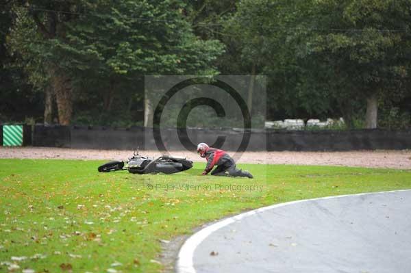 Motorcycle action photographs;Trackday digital images;event digital images;eventdigitalimages;no limits trackday;oulton park;oulton park circuit cheshire;oulton park photographs;peter wileman photography;trackday;trackday photos