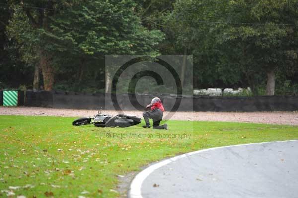 Motorcycle action photographs;Trackday digital images;event digital images;eventdigitalimages;no limits trackday;oulton park;oulton park circuit cheshire;oulton park photographs;peter wileman photography;trackday;trackday photos