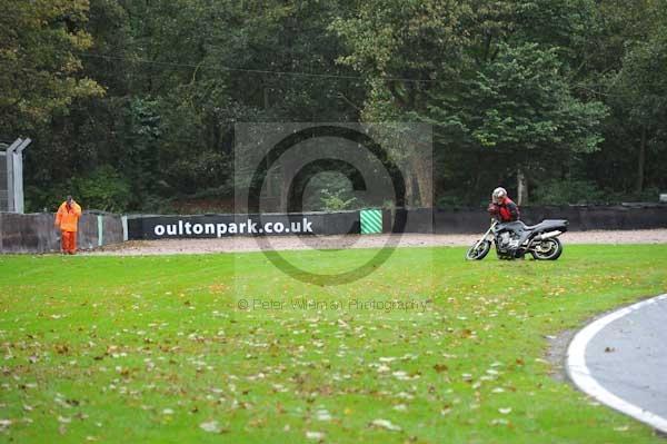 Motorcycle action photographs;Trackday digital images;event digital images;eventdigitalimages;no limits trackday;oulton park;oulton park circuit cheshire;oulton park photographs;peter wileman photography;trackday;trackday photos