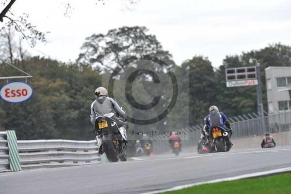Motorcycle action photographs;Trackday digital images;event digital images;eventdigitalimages;no limits trackday;oulton park;oulton park circuit cheshire;oulton park photographs;peter wileman photography;trackday;trackday photos