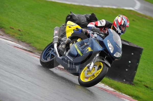 Motorcycle action photographs;Trackday digital images;event digital images;eventdigitalimages;no limits trackday;oulton park;oulton park circuit cheshire;oulton park photographs;peter wileman photography;trackday;trackday photos