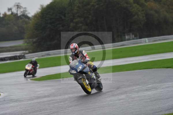 Motorcycle action photographs;Trackday digital images;event digital images;eventdigitalimages;no limits trackday;oulton park;oulton park circuit cheshire;oulton park photographs;peter wileman photography;trackday;trackday photos