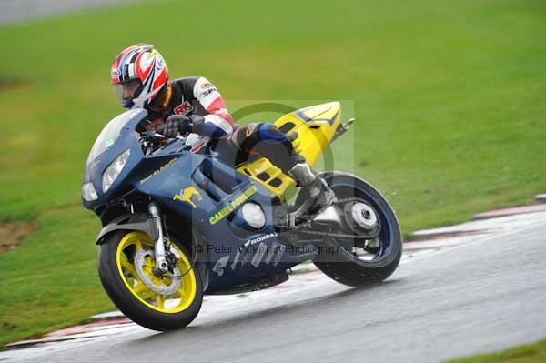 Motorcycle action photographs;Trackday digital images;event digital images;eventdigitalimages;no limits trackday;oulton park;oulton park circuit cheshire;oulton park photographs;peter wileman photography;trackday;trackday photos