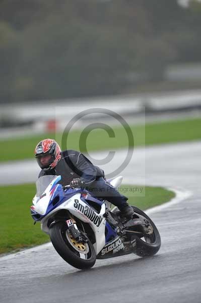 Motorcycle action photographs;Trackday digital images;event digital images;eventdigitalimages;no limits trackday;oulton park;oulton park circuit cheshire;oulton park photographs;peter wileman photography;trackday;trackday photos