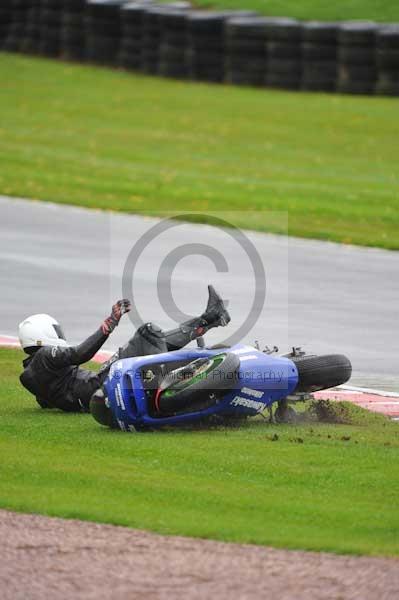 Motorcycle action photographs;Trackday digital images;event digital images;eventdigitalimages;no limits trackday;oulton park;oulton park circuit cheshire;oulton park photographs;peter wileman photography;trackday;trackday photos