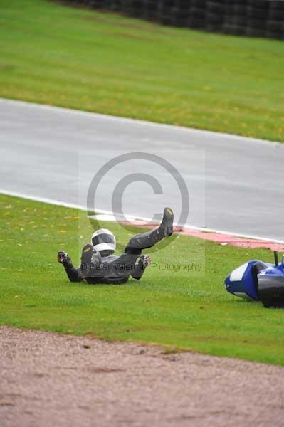 Motorcycle action photographs;Trackday digital images;event digital images;eventdigitalimages;no limits trackday;oulton park;oulton park circuit cheshire;oulton park photographs;peter wileman photography;trackday;trackday photos