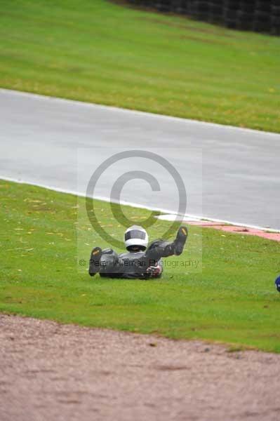 Motorcycle action photographs;Trackday digital images;event digital images;eventdigitalimages;no limits trackday;oulton park;oulton park circuit cheshire;oulton park photographs;peter wileman photography;trackday;trackday photos