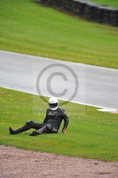 Motorcycle action photographs;Trackday digital images;event digital images;eventdigitalimages;no limits trackday;oulton park;oulton park circuit cheshire;oulton park photographs;peter wileman photography;trackday;trackday photos