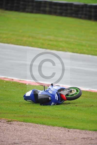 Motorcycle action photographs;Trackday digital images;event digital images;eventdigitalimages;no limits trackday;oulton park;oulton park circuit cheshire;oulton park photographs;peter wileman photography;trackday;trackday photos