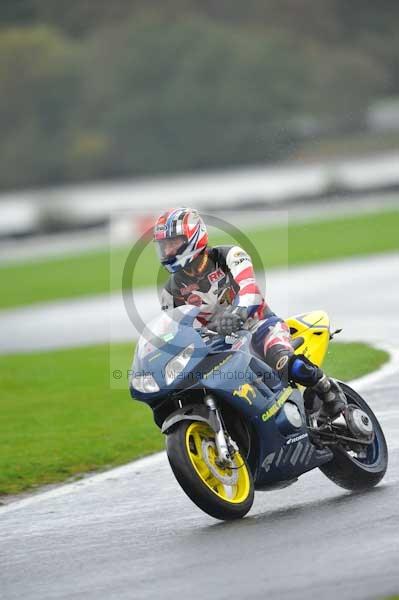 Motorcycle action photographs;Trackday digital images;event digital images;eventdigitalimages;no limits trackday;oulton park;oulton park circuit cheshire;oulton park photographs;peter wileman photography;trackday;trackday photos
