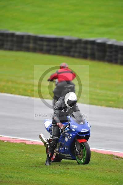 Motorcycle action photographs;Trackday digital images;event digital images;eventdigitalimages;no limits trackday;oulton park;oulton park circuit cheshire;oulton park photographs;peter wileman photography;trackday;trackday photos