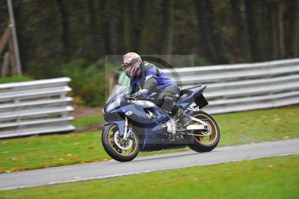 Motorcycle action photographs;Trackday digital images;event digital images;eventdigitalimages;no limits trackday;oulton park;oulton park circuit cheshire;oulton park photographs;peter wileman photography;trackday;trackday photos