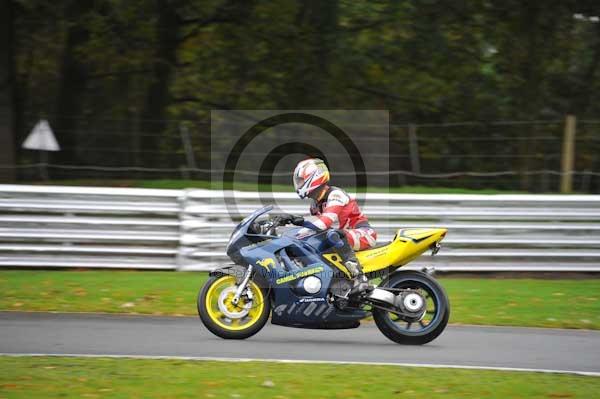 Motorcycle action photographs;Trackday digital images;event digital images;eventdigitalimages;no limits trackday;oulton park;oulton park circuit cheshire;oulton park photographs;peter wileman photography;trackday;trackday photos