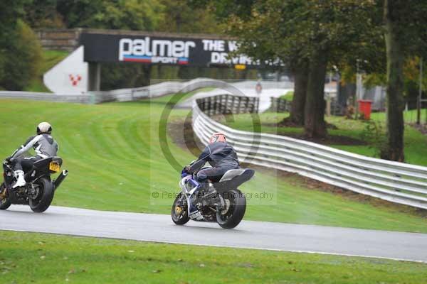 Motorcycle action photographs;Trackday digital images;event digital images;eventdigitalimages;no limits trackday;oulton park;oulton park circuit cheshire;oulton park photographs;peter wileman photography;trackday;trackday photos