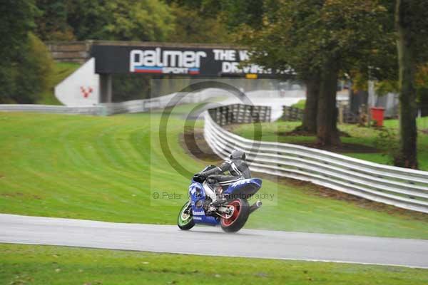 Motorcycle action photographs;Trackday digital images;event digital images;eventdigitalimages;no limits trackday;oulton park;oulton park circuit cheshire;oulton park photographs;peter wileman photography;trackday;trackday photos