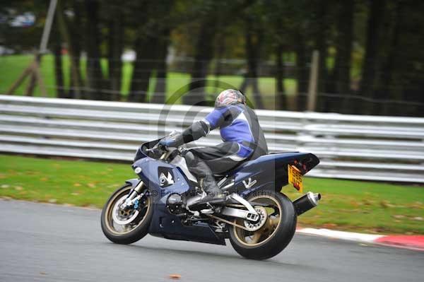 Motorcycle action photographs;Trackday digital images;event digital images;eventdigitalimages;no limits trackday;oulton park;oulton park circuit cheshire;oulton park photographs;peter wileman photography;trackday;trackday photos