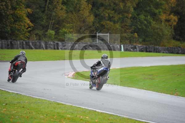 Motorcycle action photographs;Trackday digital images;event digital images;eventdigitalimages;no limits trackday;oulton park;oulton park circuit cheshire;oulton park photographs;peter wileman photography;trackday;trackday photos