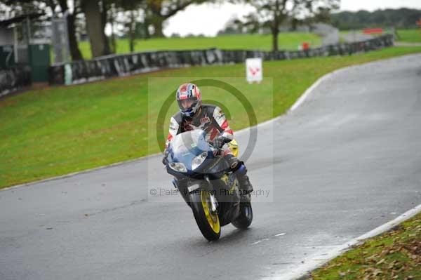 Motorcycle action photographs;Trackday digital images;event digital images;eventdigitalimages;no limits trackday;oulton park;oulton park circuit cheshire;oulton park photographs;peter wileman photography;trackday;trackday photos