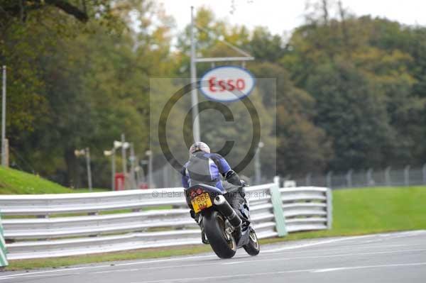 Motorcycle action photographs;Trackday digital images;event digital images;eventdigitalimages;no limits trackday;oulton park;oulton park circuit cheshire;oulton park photographs;peter wileman photography;trackday;trackday photos
