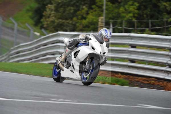 Motorcycle action photographs;Trackday digital images;event digital images;eventdigitalimages;no limits trackday;oulton park;oulton park circuit cheshire;oulton park photographs;peter wileman photography;trackday;trackday photos
