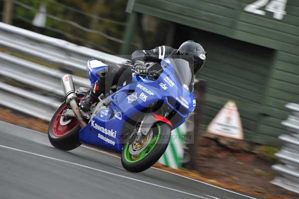 Motorcycle action photographs;Trackday digital images;event digital images;eventdigitalimages;no limits trackday;oulton park;oulton park circuit cheshire;oulton park photographs;peter wileman photography;trackday;trackday photos