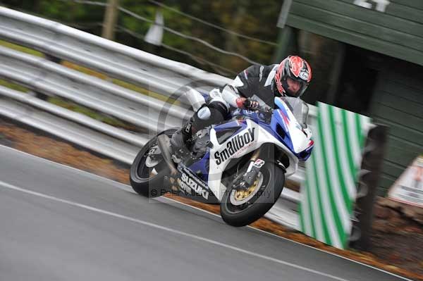 Motorcycle action photographs;Trackday digital images;event digital images;eventdigitalimages;no limits trackday;oulton park;oulton park circuit cheshire;oulton park photographs;peter wileman photography;trackday;trackday photos