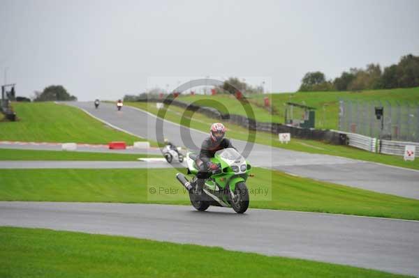 Motorcycle action photographs;Trackday digital images;event digital images;eventdigitalimages;no limits trackday;oulton park;oulton park circuit cheshire;oulton park photographs;peter wileman photography;trackday;trackday photos