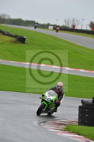 Motorcycle action photographs;Trackday digital images;event digital images;eventdigitalimages;no limits trackday;oulton park;oulton park circuit cheshire;oulton park photographs;peter wileman photography;trackday;trackday photos