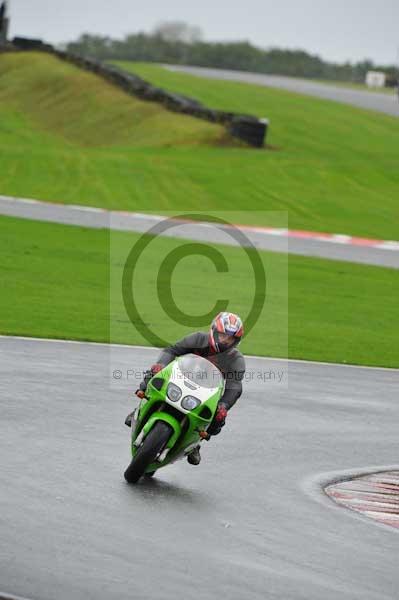 Motorcycle action photographs;Trackday digital images;event digital images;eventdigitalimages;no limits trackday;oulton park;oulton park circuit cheshire;oulton park photographs;peter wileman photography;trackday;trackday photos