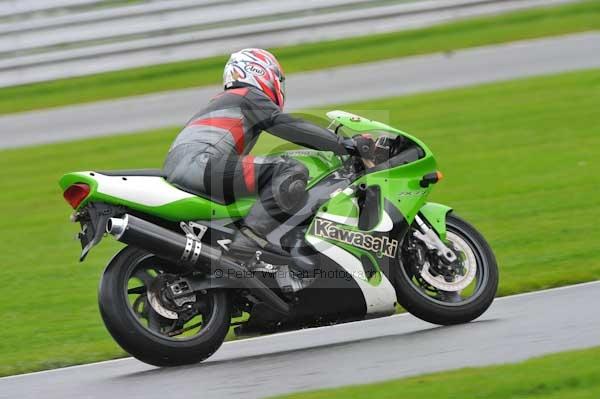 Motorcycle action photographs;Trackday digital images;event digital images;eventdigitalimages;no limits trackday;oulton park;oulton park circuit cheshire;oulton park photographs;peter wileman photography;trackday;trackday photos