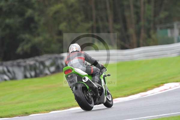 Motorcycle action photographs;Trackday digital images;event digital images;eventdigitalimages;no limits trackday;oulton park;oulton park circuit cheshire;oulton park photographs;peter wileman photography;trackday;trackday photos