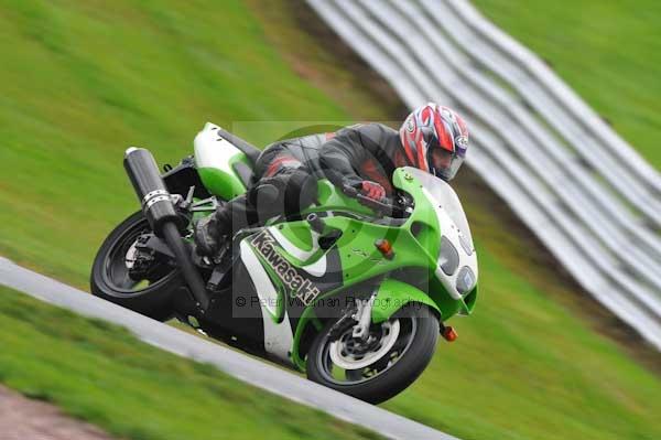 Motorcycle action photographs;Trackday digital images;event digital images;eventdigitalimages;no limits trackday;oulton park;oulton park circuit cheshire;oulton park photographs;peter wileman photography;trackday;trackday photos