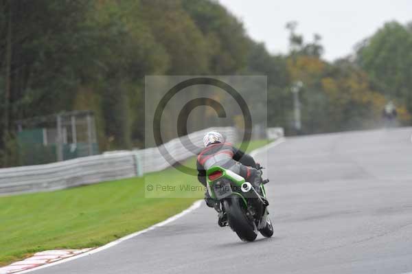 Motorcycle action photographs;Trackday digital images;event digital images;eventdigitalimages;no limits trackday;oulton park;oulton park circuit cheshire;oulton park photographs;peter wileman photography;trackday;trackday photos
