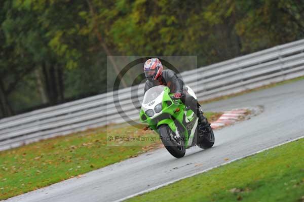 Motorcycle action photographs;Trackday digital images;event digital images;eventdigitalimages;no limits trackday;oulton park;oulton park circuit cheshire;oulton park photographs;peter wileman photography;trackday;trackday photos