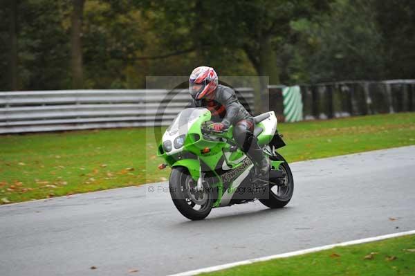 Motorcycle action photographs;Trackday digital images;event digital images;eventdigitalimages;no limits trackday;oulton park;oulton park circuit cheshire;oulton park photographs;peter wileman photography;trackday;trackday photos
